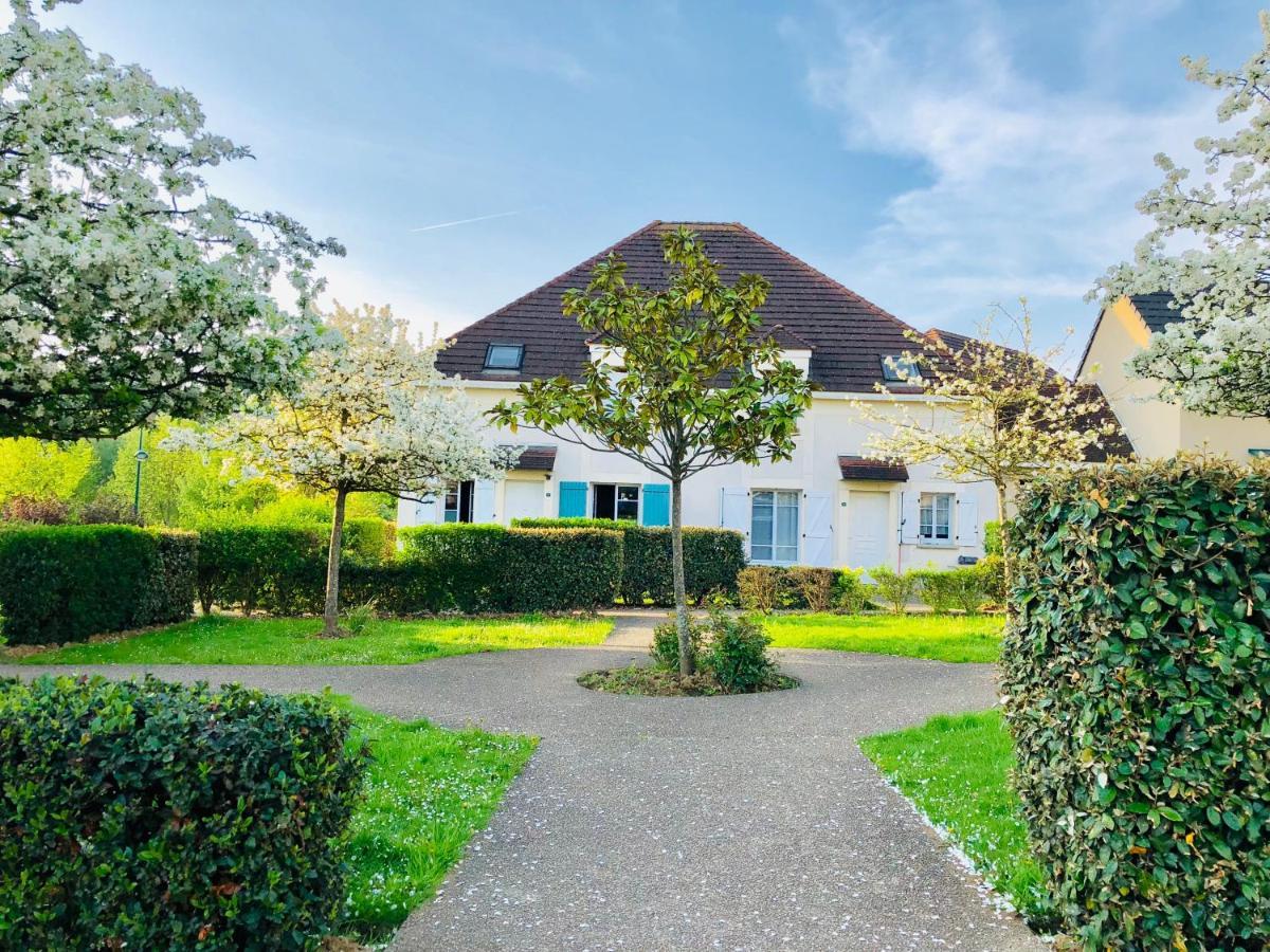 Chambres D'Hotes A Themes A 2,4Km Du Parc Magny-le-Hongre Bagian luar foto